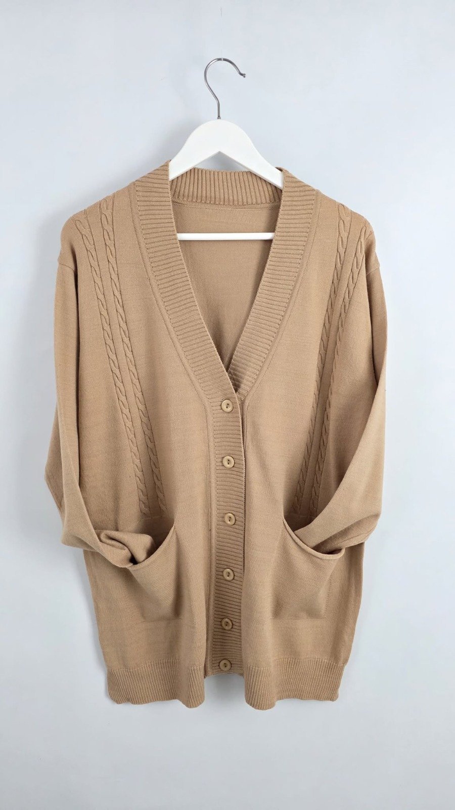 c75c8d4a-5db9-4c18-a225-36d746197c34.jpg CARDIGAN JENIFER - Imagen 1